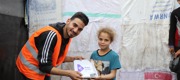 Day 8 - We distributed 6,204 hot meals and 200 food parcels to families seeking shelter in Deir El Balah and Rafah. 